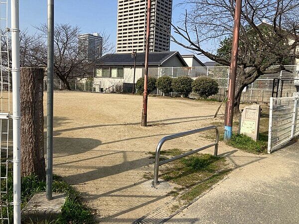 湯屋が谷さくら公園まで約1369m
