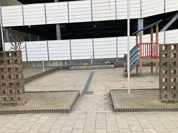 香里南之町第5ちびっこ老人憩いの広場まで約1116m