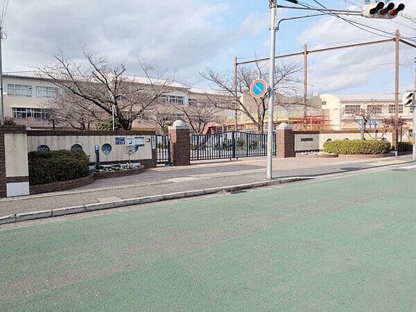 神戸市立浜山小学校