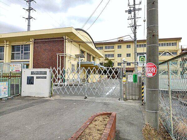 八尾市立東山本小学校