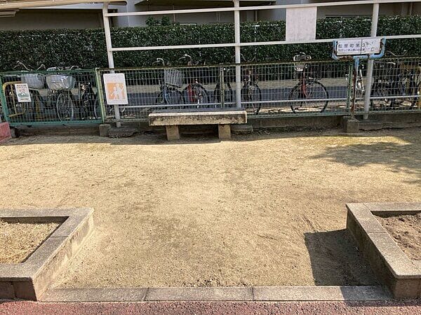 松屋町第3ちびっこ老人憩いの広場まで約1133m