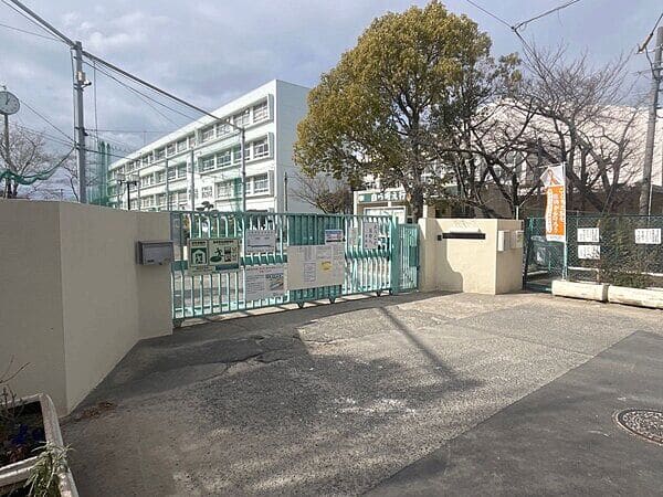 寝屋川市立第五中学校