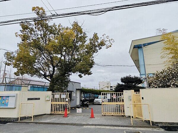 寝屋川市立池田小学校