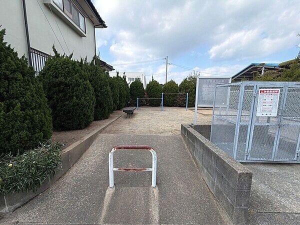 加布里第6公園まで約469m