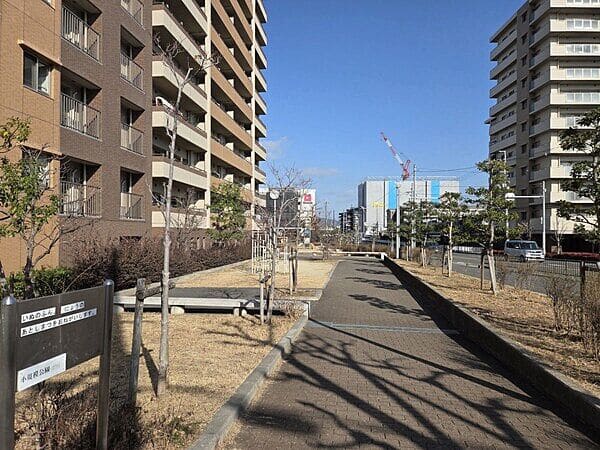 小規模公園270まで約976m