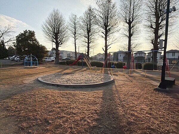 上池児童遊園まで約529m