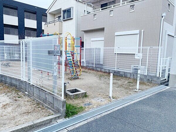 神田4丁目第1公園まで約166m