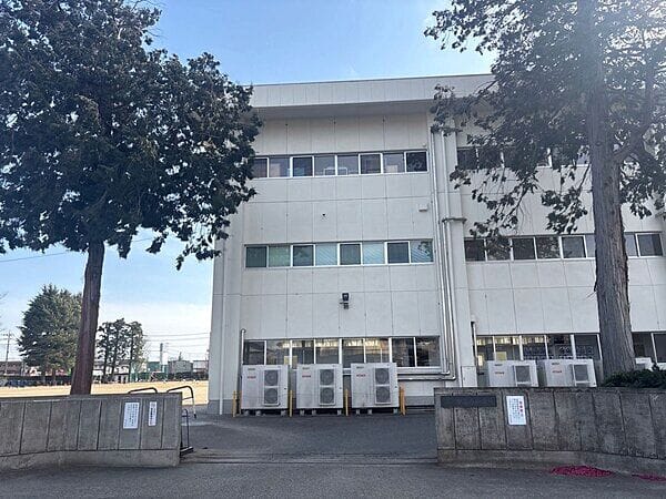 大泉町立南小学校まで約1345m