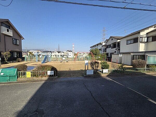 表面管理公園301まで約915m