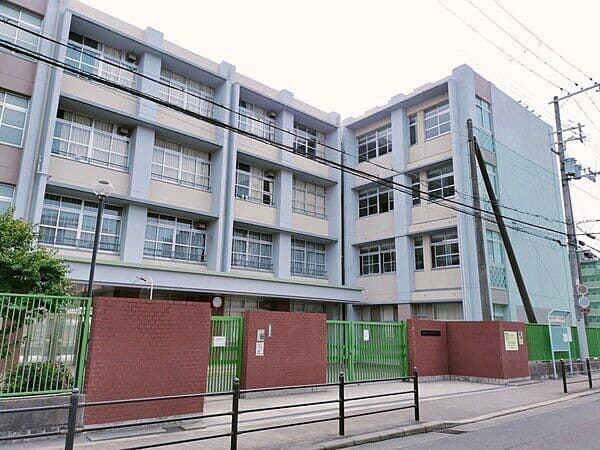 大阪市立緑中学校まで約1113m