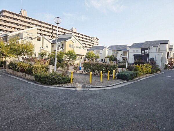 禁野本町遺跡公園まで約795m