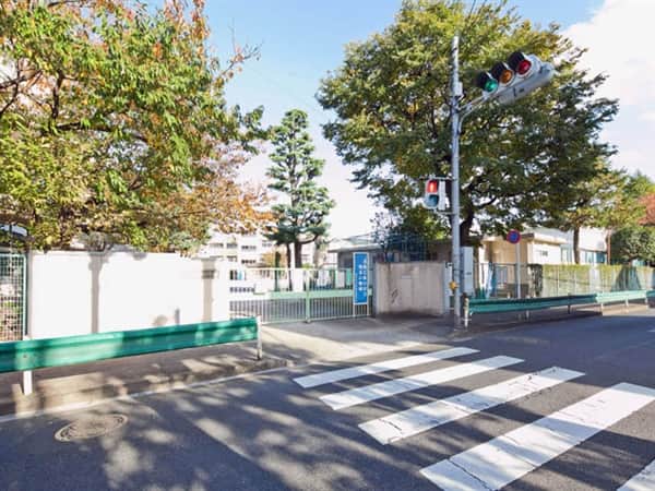 世田谷区立多聞小学校