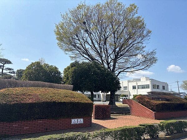 大泉町立東小学校まで約1226m