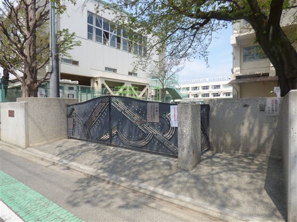 世田谷区立中丸小学校