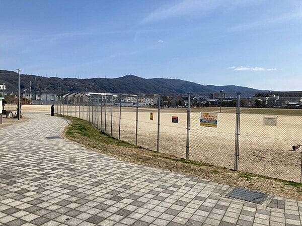 大東中央公園まで約828m