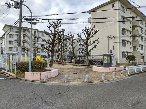 てつぼう公園まで約938m