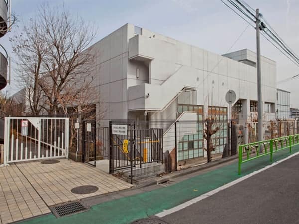 世田谷区立芦花中学校