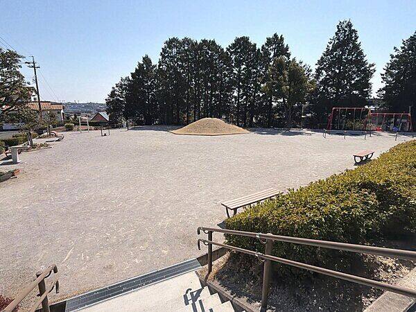 ふじさん児童遊園まで約1021m