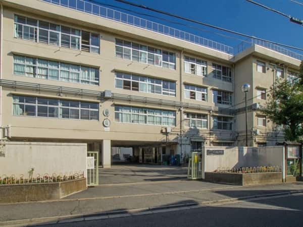 世田谷区立上祖師谷中学校