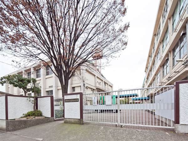 世田谷区立深沢中学校