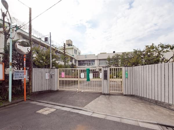 中野区立上鷺宮小学校