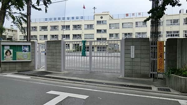 中野区立谷戸小学校