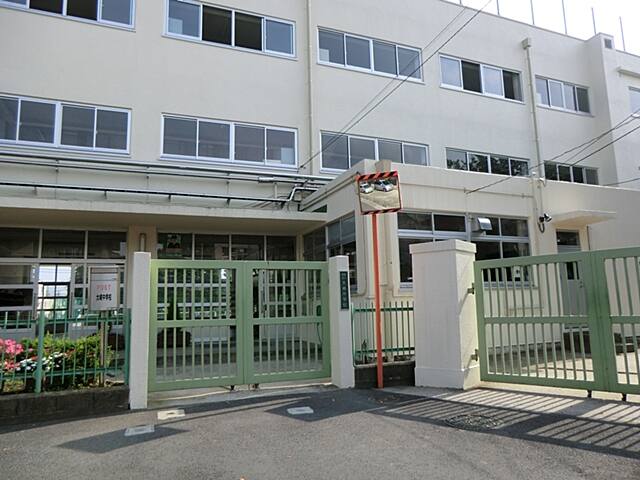 品川区立大崎中学校