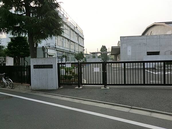 練馬区立向山小学校