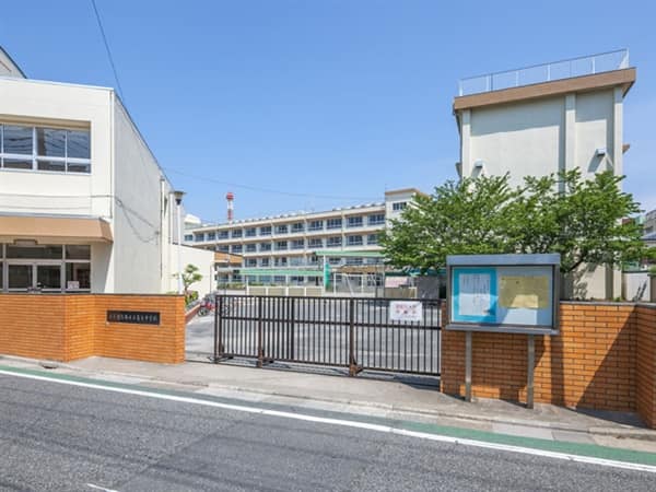 葛飾区立亀有中学校