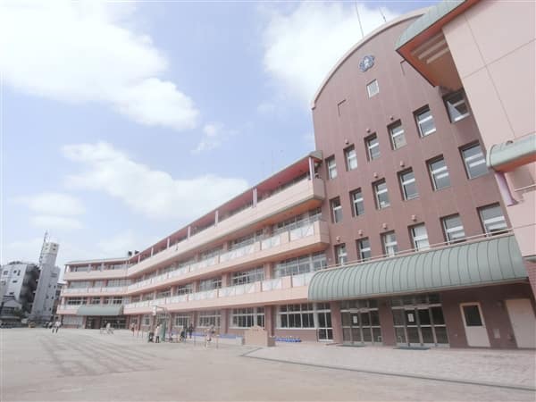 足立区立梅島小学校