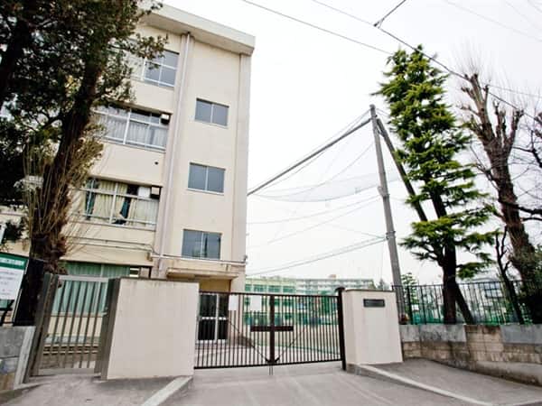 板橋区立上板橋第三中学校