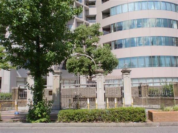 名古屋大学医学部附属病院まで約979m