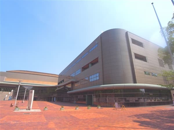 川崎市とどろきアリーナまで約360m