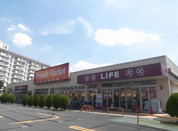 ライフ前野町店まで約714m