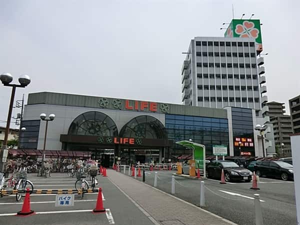 ライフ平和台店まで約834m