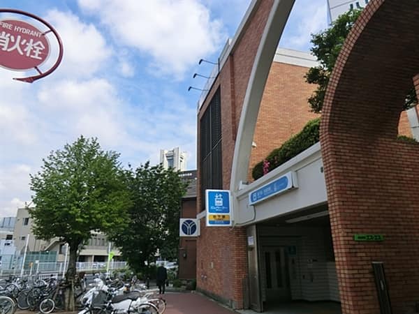 ブルーライン「高島町」駅まで約1360m