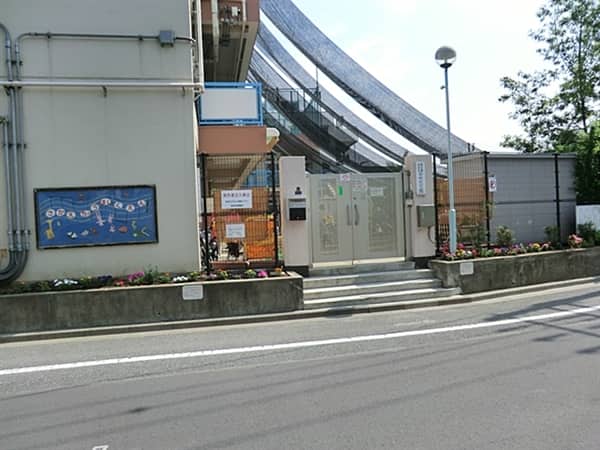 栄町保育園まで約597m