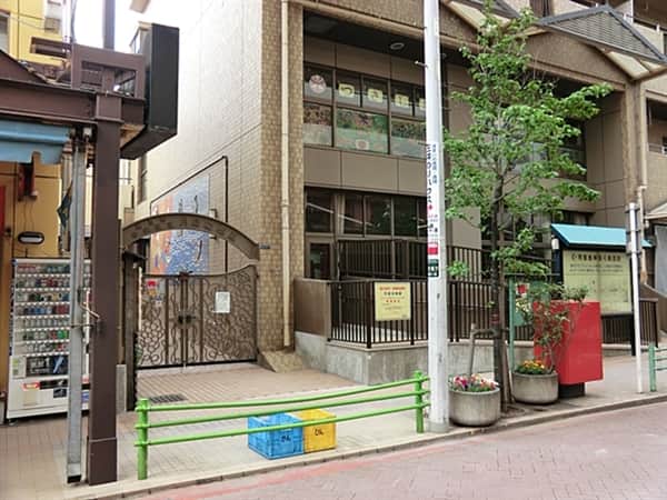 月島幼稚園まで約486m