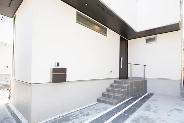 空間をオープンにしてゆったりと。<br>設計の妙による、光と風がめぐる家。