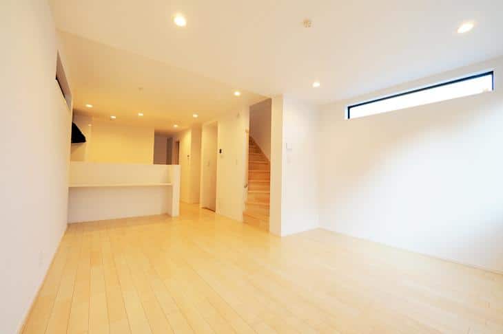 都会のアクセス性能を存分に楽しんで。<br>暖かい光が射し込む家。