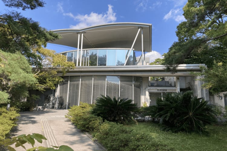 茅ヶ崎市美術館