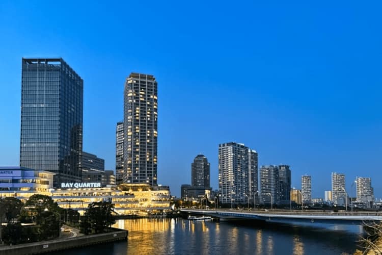 横浜ベイクォーター