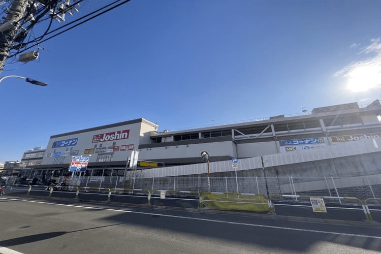 ホームセンターコーナン王子堀船店