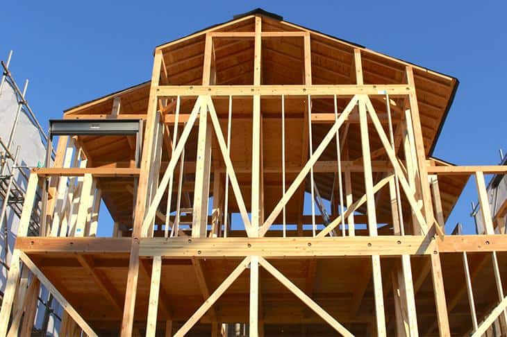 土地に家を建てる際に広さや高さの制限はある？