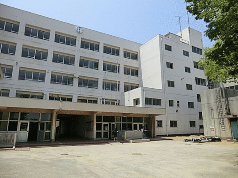 鎌ケ谷市立第三中学校