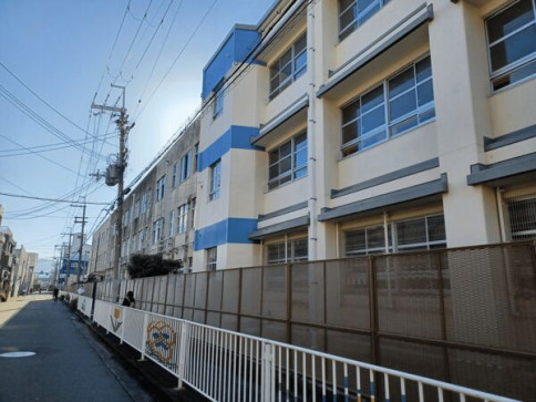 東大阪市立高井田西小学校