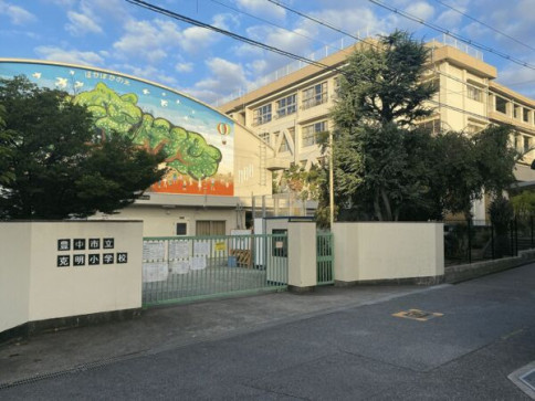 豊中市立克明小学校