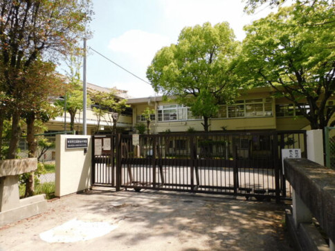 吹田市立高野台中学校