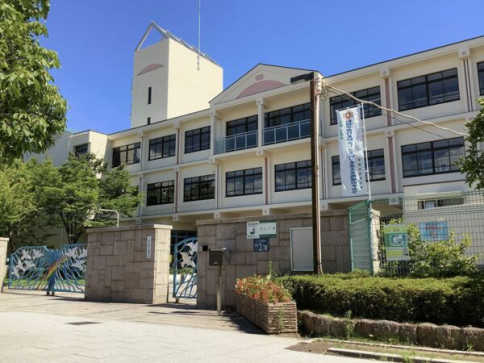 神戸市立六甲アイランド小学校