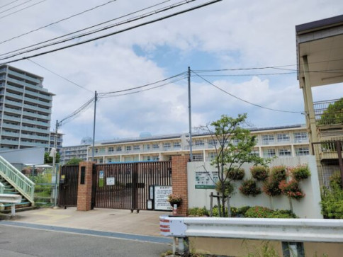 尼崎市立上坂部小学校